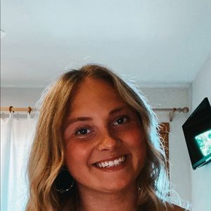 Meet your Posher, Ali